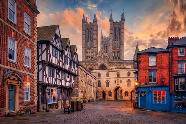 lincoln-market-square-and-cathedral-8844590_640 - NEW